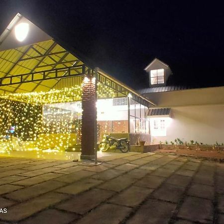 Hotel Agincourt Kuttikkanam Pīrmed Esterno foto