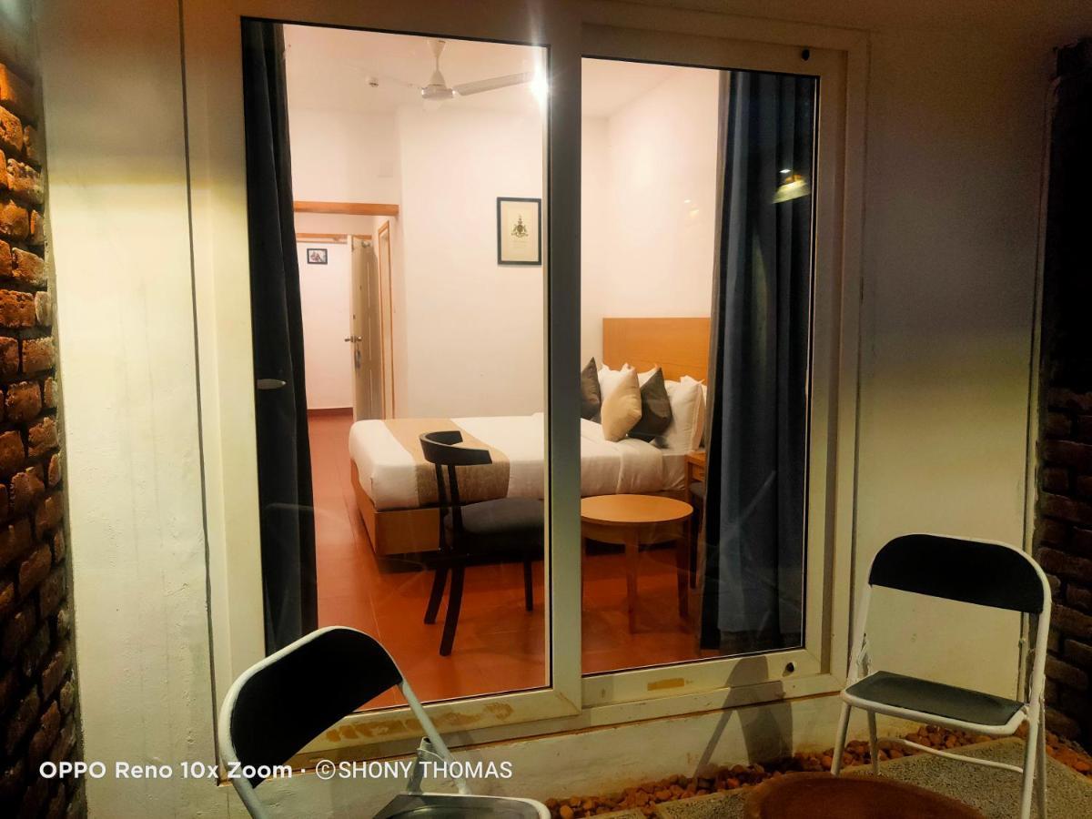 Hotel Agincourt Kuttikkanam Pīrmed Esterno foto