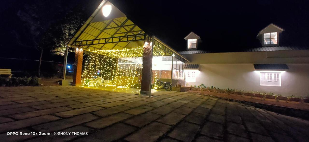 Hotel Agincourt Kuttikkanam Pīrmed Esterno foto